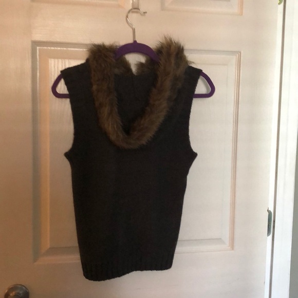 Moving - Picture 2 of 2